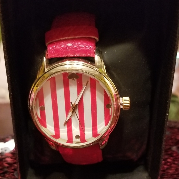 Women's Red Stripe Fashion Watch with Gold Face Designer Style NWT - Picture 3 of 4